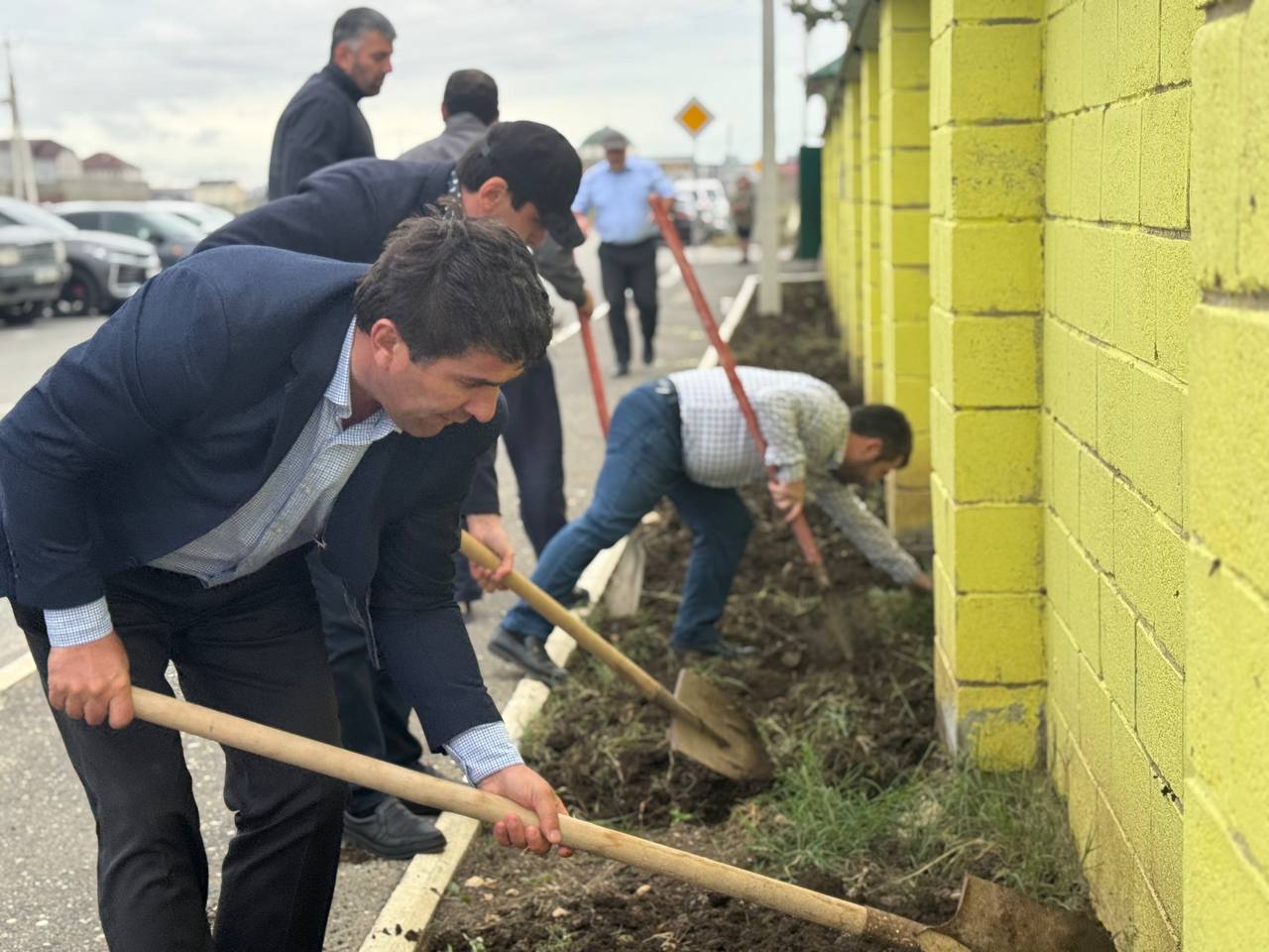 Работники Минсельхозпрода Дагестана приняли участие во Всероссийском субботнике «Зеленая Россия»